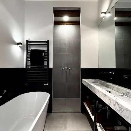 The Design With Canal-view Апартаменты *