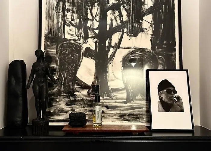 The Design With Canal-view Apartment *